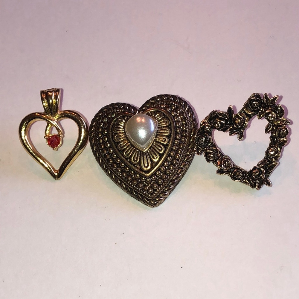 Gold Tone Brass Tone Heart Brooch Set